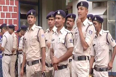 अभी तक सरकारी विभागों को होमगार्ड्स की सर्विस के एवज में डेढ़ गुना वेतन-भत्ते का भुगतान करना पड़ता था.