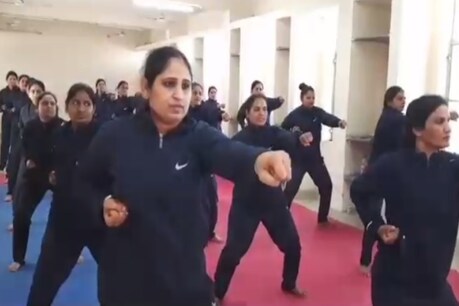 ये महिला कमांडो मार्शल आर्ट के सीखे हुए गुर से बदमाशों को धूल चटाने में सक्षम होंगी.