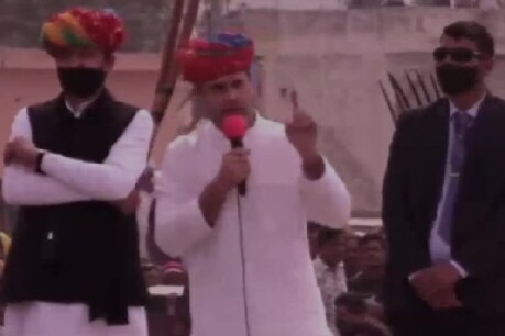 राजस्थान के नागौर जिले के मकराना में किसान महापंचायत को राहुल गांधी ने संबोधित किया. (फाइल फोटो)