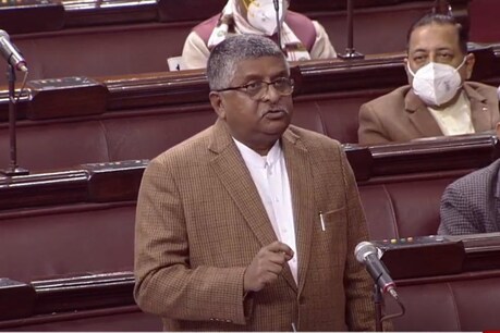 कानून मंत्री ने संविधान (अनुसूचित जाति) के पैरा 3 का हवाला दिया है.' (फोटो: ANI/Twitter)