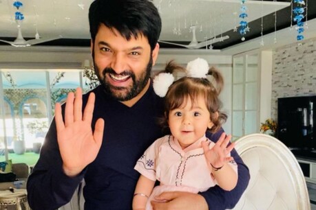 बेटी अनायरा के साथ कपिल शर्मा. (photo credit: instagram/@kapilsharma)