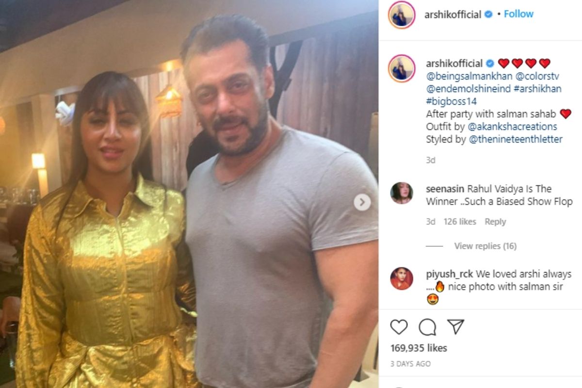 Bigg Boss, Bigg Boss 14, Arshi Khan, Salman Khan hilarious reaction on Arshi Khan party dress, Arshi Khan Khan as Lady Gaga dress, Arshi Khan gold dress, Bigg Boss 14 party, News18, Network 18, सलमान खान, अर्शी खान, सोशल मीडिया, वायरल वीडियो