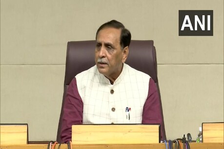अस्पताल से छुट्टी मिलने के बाद शाम को राजकोट के अनिल विद्या मंदिर में मुख्यमंत्री निकाय चुनाव में मतदान के लिए पहुंचेंगे. ANI