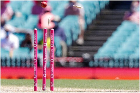 भारत और इंग्लैंड के बीच पहला टेस्ट मैच चेन्नई में खेला जा रहा है. 