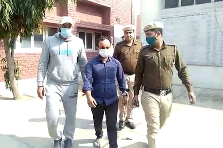 पुलिस गिरफ्त में आरोपी चोर