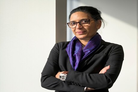 भारतवंशी इंजीनियर भव्या लाल को अमेरिकी स्पेस एजेंसी नासा का कार्यकारी प्रमुख बनाया गया (news18 English via NASA website)