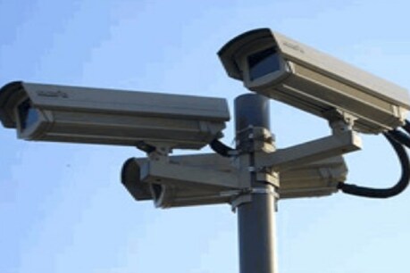 1 किलोमीटर दूर से ही सीसीटीवी कैमरा ऐसे वाहनों को कैच कर लेगा . (प्रतीकात्मक फोटो)