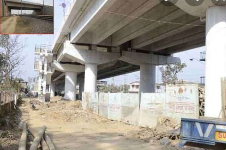आरओबी नहीं रहने से चुटिया में रहने वाले लोगों को रेलवे क्रांसिंग के पास घंटों जाम का सामना करना पड़ रहा है.