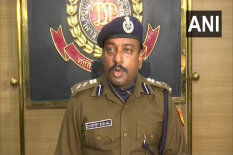दिल्ली पुलिस ने धार्मिक नेता नरसिंहानंद सरस्वती को जांच में शामिल होने के लिए शुक्रवार को तलब किया. (File photo)