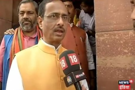 यूपी के डिप्टी सीएम दिनेश शर्मा ने कहा कि पंचायत चुनाव के कारण तारीखों में हो सकता है बदलाव (File photo)