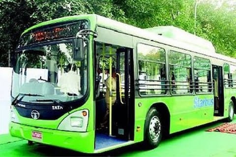 
द‍िल्‍ली व‍िधानसभा में बजट सत्र के दौरान बीजेपी व‍िधायक ने बसों की खरीद के कथित घोटाले के मामले को उठाया.