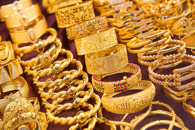 Rajasthan: जयपुर में चढ़े सोने- चांदी के भाव, यहां देखें आज की कीमतें Rajasthan News- Jaipur News- gold and silver price rised- Jaipur Sarafa Bazar- 24-22 and 18 carat gold