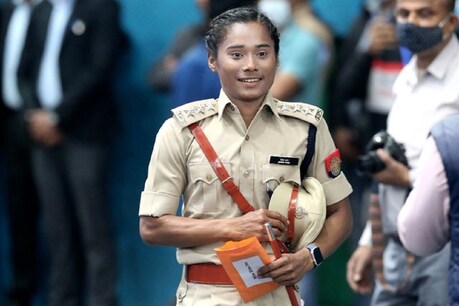 एशियाई खेलों में हिमा दास ने सिल्वर मैडल जीता था. अब वह ओलिंपिक में क्वालिफाई करने के लिए मेहनत कर रही हैं. photo: @HimaDas8