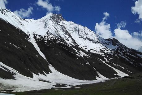 खुफिया अधिकारियों ने मिलकर नंदा देवी पर जासूसी उपकरण लगाने की कोशिश की- सांकेतिक फोटो