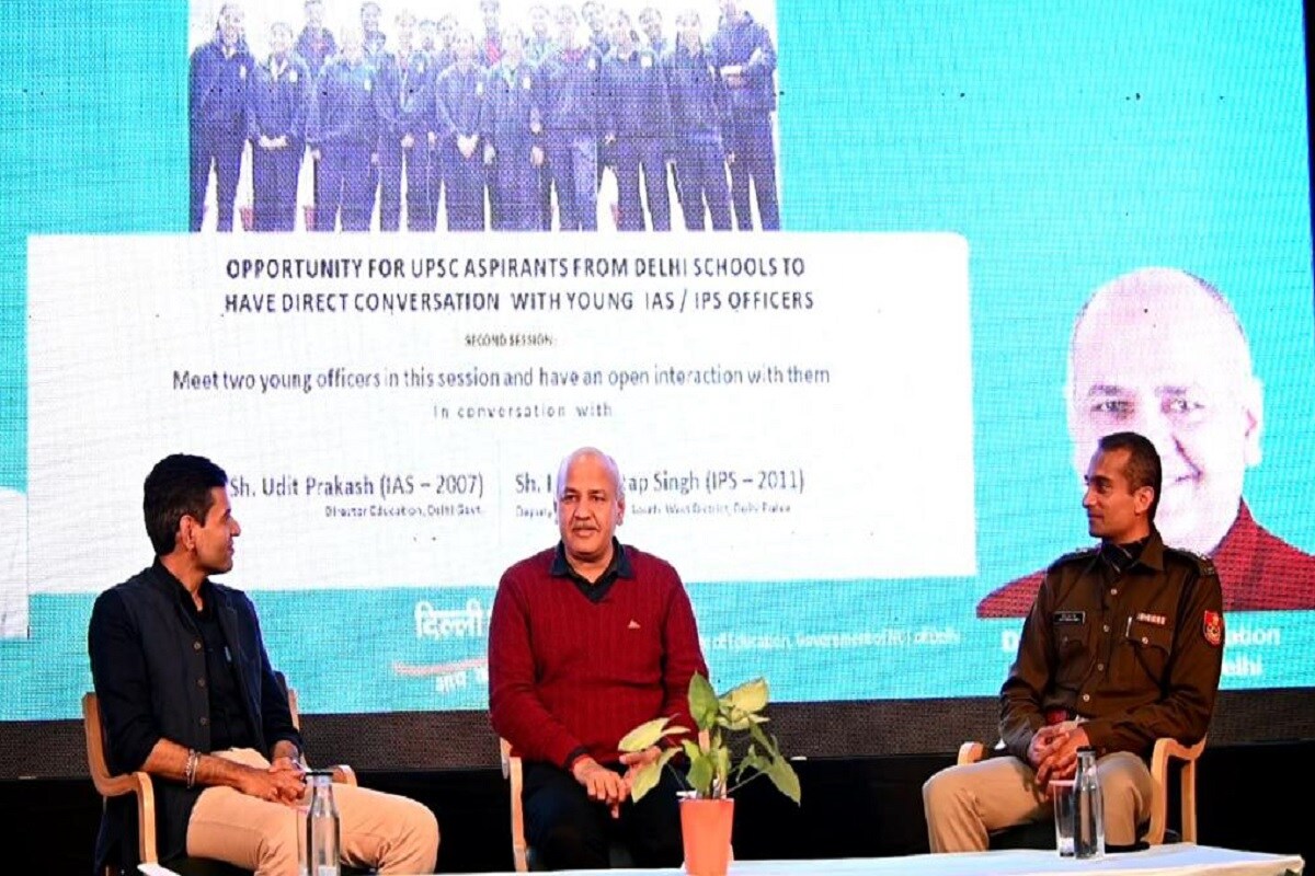 IAS, IPS, Indian Administrative Service, indian police service, UPSC, Civil Services, Union Public Service Commission, Ingit pratap singh, Union Public Service Commission, Indian Police Service, UPSC CSE, UPSC CSE 2018, UPSC Topper, UPSC Topper, 2011 cadre, dcp, delhi police, manish sisodia, udit prakash, आईएएस, आईपीएस, इंडियन एडमिनिस्ट्रेटिव सर्विसेस, यूपीएससी, सिविल सर्विसेज, इंगित प्रताप सिंह, 2011 बैच, यूनियन पब्लिक सर्विस कमीशन, संघ लोक सेवा आयोग, यूपीएससी सीएसई, यूपीएससी सीएसई 2011, यूपीएससी टॉपर, यूपीएससी टॉपर, दिल्ली पुलिस, डीसीपी, मनीष सिसोदिया, upsc success story ias ips topper ingit pratap singh dcp delhi police removed from the army 3 times health ground nodrss