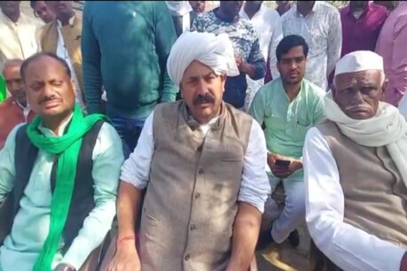 यूपी किसान पंचायत में नरेश टिकैत ने दिया बड़ा बयान.