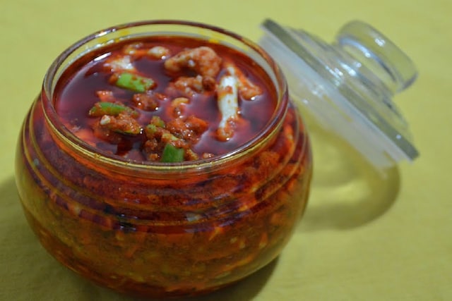 Mixed Pickle Recipe: सर्दियों में घर पर झटपट बनाएं मिक्स अचार Mixed Pickle Recipe: सर्दियों में घर पर झटपट बनाएं मिक्स अचार