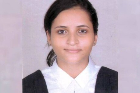 निकिता जैकब के खिलाफ दिल्ली पुलिस ने गैर जमानती वारंट जारी किया है.