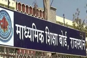 12वीं में टॉप करने वाली छात्राओं को मिलेगा विदेश में पढ़ने का मौका