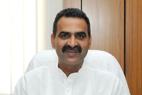 केंद्रीय मंत्री संजीव बालियान ने आरोप लगाया कि यह घटना विपक्षी पार्टी की पूर्व नियोजित साजिश थी।