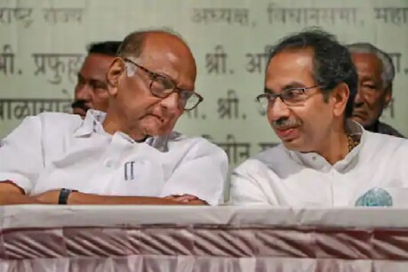 एनसीपी चीफ शरद पवार के साथ उद्धव ठाकरे (PTI)