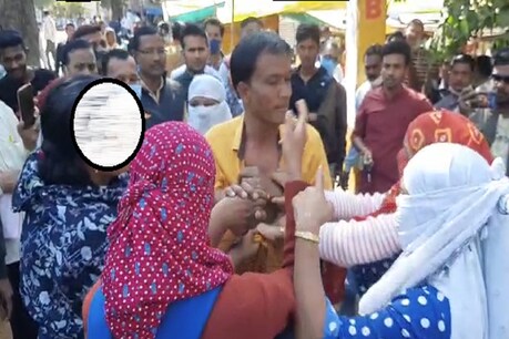 महिलाओं ने पुलिस पर गाली देने का आरोप लगाया.