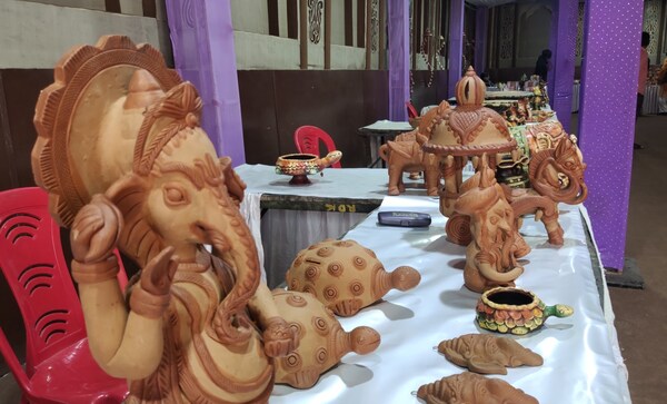 PHOTOS: पीएम मोदी के वाराणसी में सीएम योगी के गोरखपुर की मिट्टी का संगम, काशी हुआ मुरीद