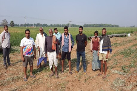 बिहार के लखीसराय में इंडियन ऑयल की मनमानी के खिलाफ प्रदर्शन करते किसान