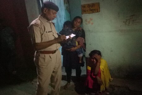 बिहार के बेगूसराय में हुई हत्या की घटना के बाद मामले की पड़ताल करने पहुंची पुलिस