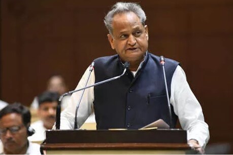 डेयरी एवं दूध की दुकानों को प्रतिदिन प्रातः 6 से प्रातः 11 एवं शाम 5 से शाम 7 बजे तक खोलने की अनुमति होगी. (फाइल फोटो) 