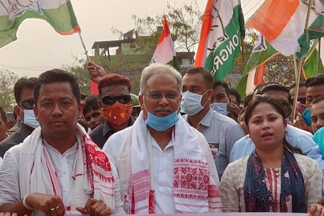 Assam Election: असम चुनाव के लिए कांग्रेस उम्मीदवार के पक्ष में प्रचार करते छत्तीसगढ़ के सीएम भूपेश बघेल (फोटो साभारः टि्वटर)