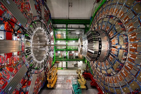 वैज्ञानिकों ने CERN के LHC में नए बल और कण का पता लगाया है. (प्रतीकात्मक तस्वीर: shutterstock)