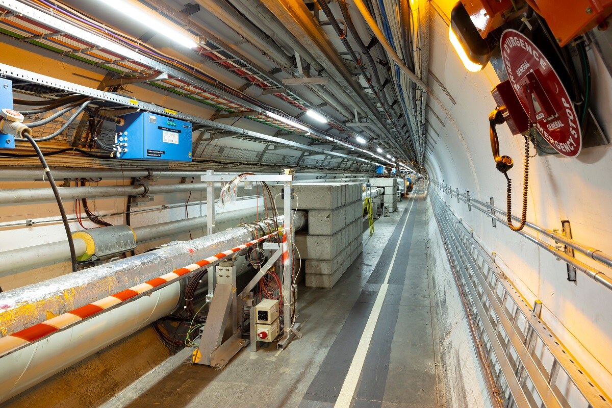 CERN, LHC, Physics, Force, Particle, Atomic Particle, New force of Nature, Quarks, Leptons, beauty quarks, Muons,
