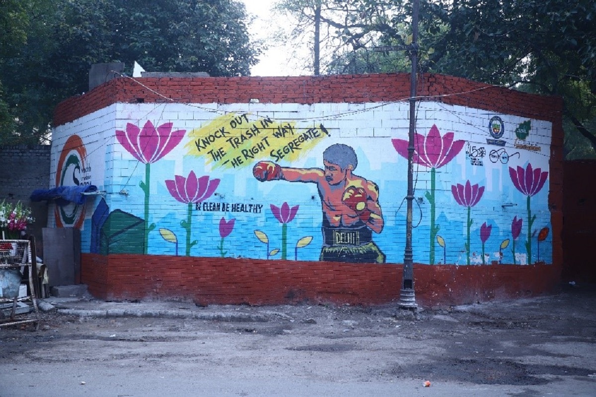 Citizes appreciates SDMC wall paintings, स्वच्छता पर आधारित वॉल पेंटिंग्स आजकल दिल्ली के नागरिकों को खूब भा रही है.