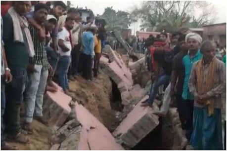 इस हादसे के बाद इलाके में हड़कंप मच गया है.