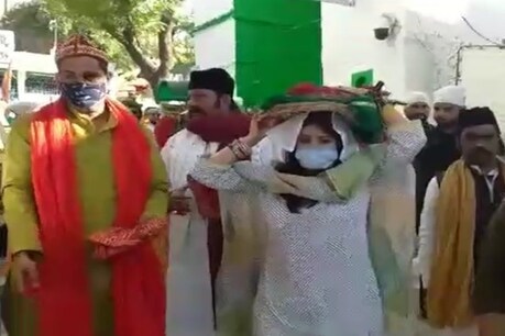 एकता दुआ कबूल होने के बाद वापस भी अजमेर शरीफ आती है और गरीब नवाज का शुकराना अदा करती हैं.
