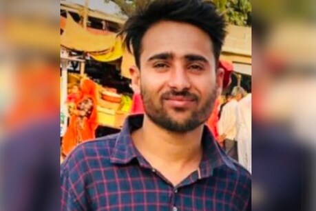 गेनाराम के दो साल पहले कूल्हे में फ्रैक्चर हो गया था. हालांकि फ्रैक्चर तो ठीक हो गया था, लेकिन उसका दर्द गेनाराम के लिये असहनीय हो गया था.