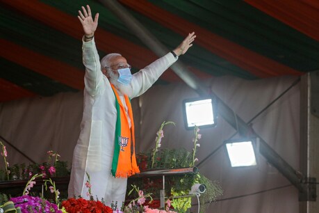 पीएम मोदी लगातार कर रहे हैं चुनावी रैलियां. (फाइल फोटो: AP)