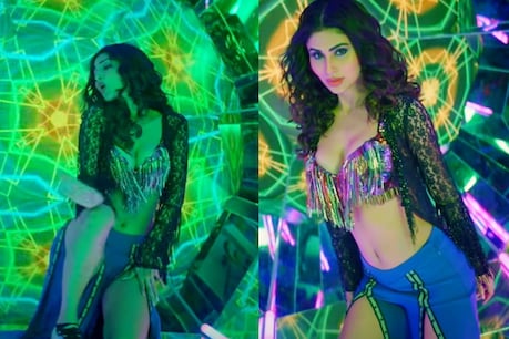 A day earlier on March 16, a song by Mouni Roy 'Patli Kamariya' was released, which is sung by Tanishq Bagchi. With the release, the video of this song has become viral on social media. (Video Grab Youtube)