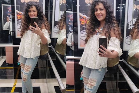 Bidita Bagh has shared some pictures of herself with torn jeans on her Instagram account. (Photo courtesy Instagram @biditabag)