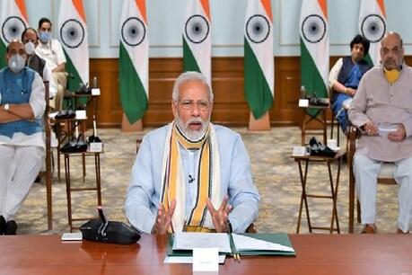 प्रधानमंत्री नरेंद्र मोदी ने शहीद दिवस के मौके पर क्रांतिकारी भगत सिंह, सुखदेव और राजगुरू को श्रद्धांजलि दी (फाइल फोटो: PTI)
