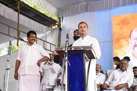 कोट्टायम के पाला में एक सभा को संबोधित करते राहुल गांधी. (INCIndia Twitter/23 March 2021)