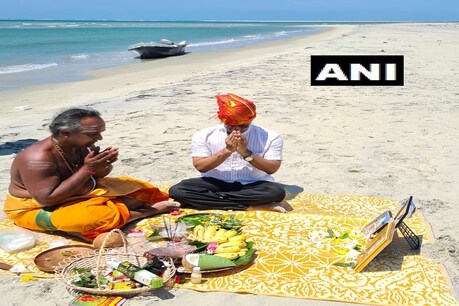 उन्होंने शिवरात्रि पूजा में भाग लिया और श्रीलंका और भारत के लोगों की भलाई के लिए प्रार्थना की.
