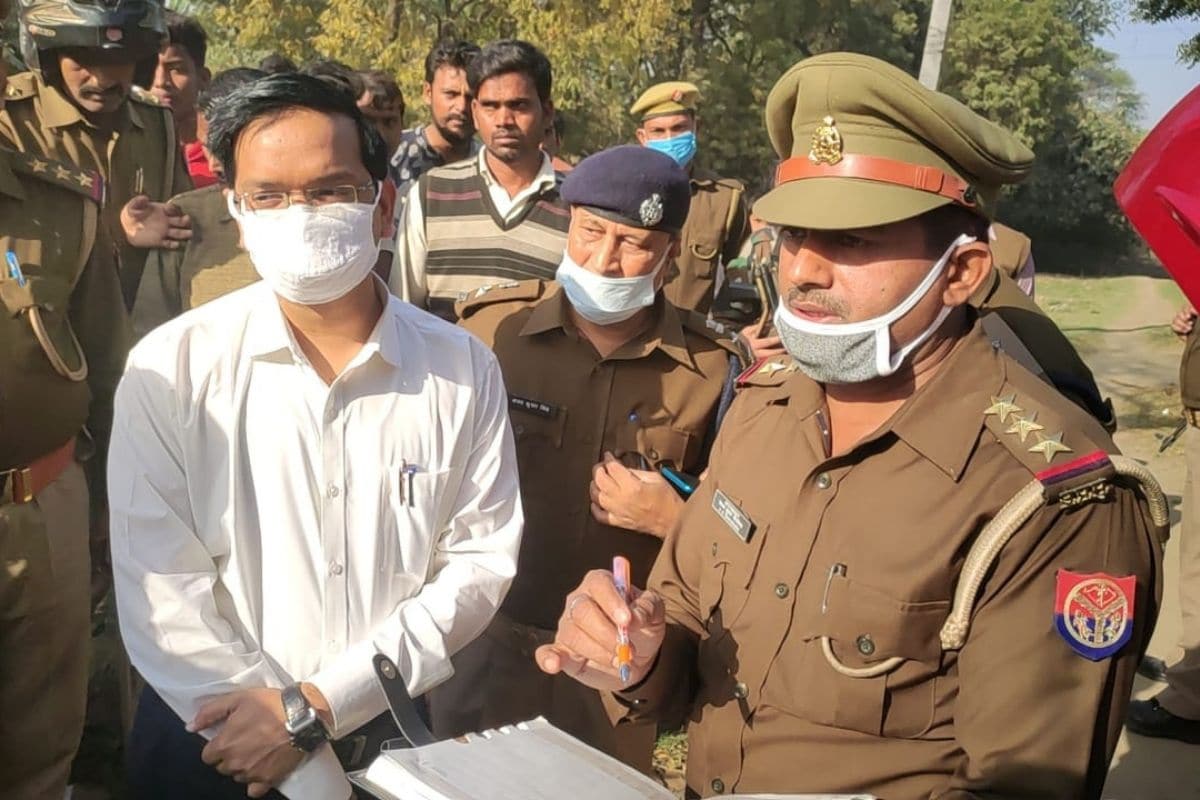 Mirzapur News: मिलावटी शराब पीने से दो युवकों की मौत, डीएम ने दिए जांच के आदेश