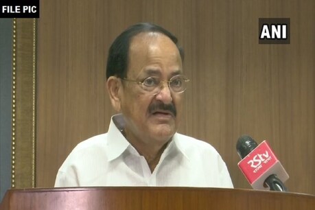 वेंकैया नायडू ने कहा, ‘‘यह मौका उस नए भारत की दिशा में तेजी से बढ़ने का है, जैसा हम सब चाहते हैं, जहां हर नागरिक, हर समुदाय अधिकार- संपन्न हो, हर किसी को अपनी क्षमता को सामने लाने का अवसर मिले.’’ ANI