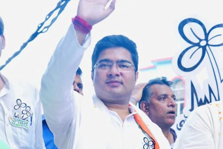अभिषेक बनर्जी ने हाल ही में अपने बयान में आकाश विजयवर्गीय को गुंडा बताया था.