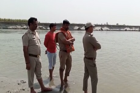 होली पर बुलंदशहर में गंगा में डूबे कई लोग