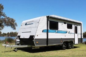 घूमने के लिए टैक्सी नहीं चलता फिरता लग्जरी घर लेकर जाए, वाे भी सिर्फ 500रु में