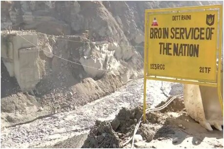 चमोली में अब धीरे-धीरे जीवन सामन्य हो रहा है.