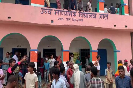 बिहार: दरभंगा के सरकारी स्कूल में करंट लगने से छात्रा की मौत, छह बच्चे आहत.